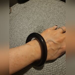 Vintage LIZ claiborne Black Bangle